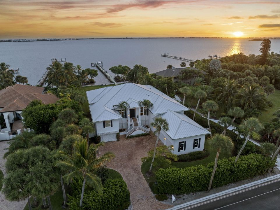 For Sale: $5,888,000 (4 beds, 4 baths, 4085 Square Feet)