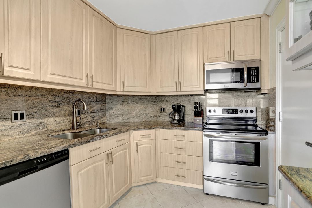 For Rent: $4,995 (3 beds, 2 baths, 1490 Square Feet)