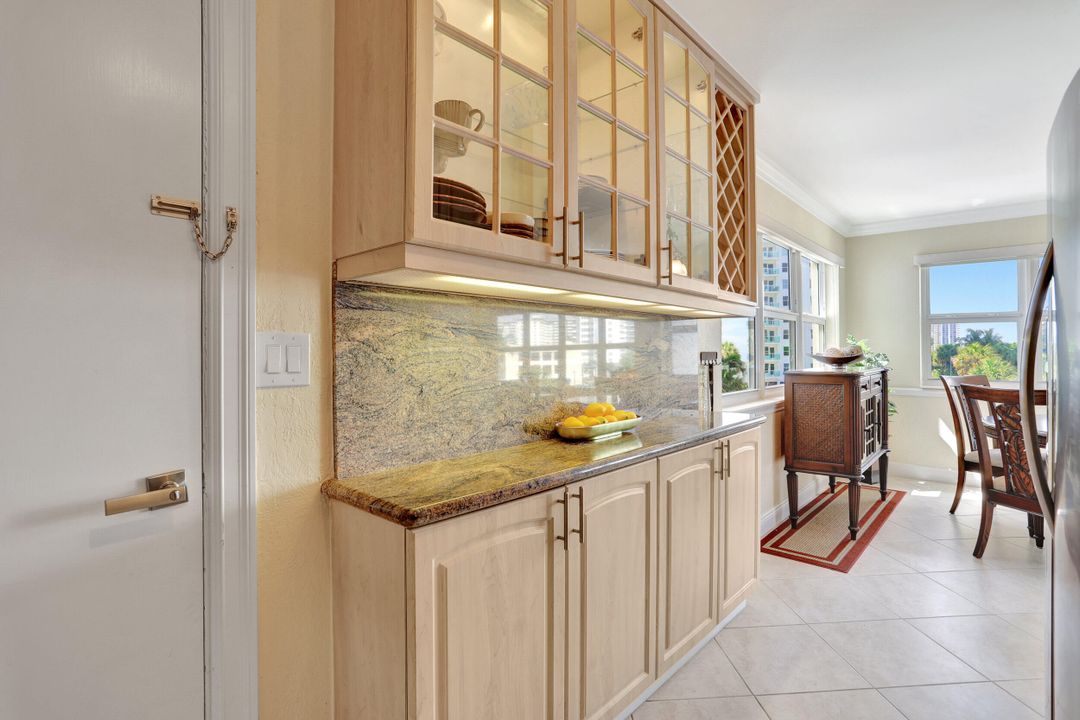 For Rent: $4,995 (3 beds, 2 baths, 1490 Square Feet)