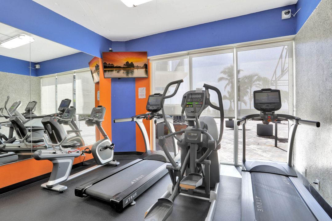 For Rent: $4,995 (3 beds, 2 baths, 1490 Square Feet)