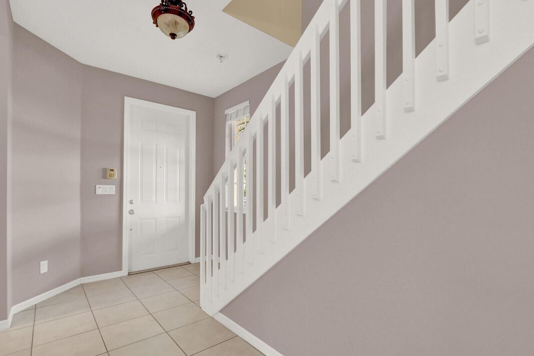 For Rent: $4,350 (3 beds, 2 baths, 1609 Square Feet)