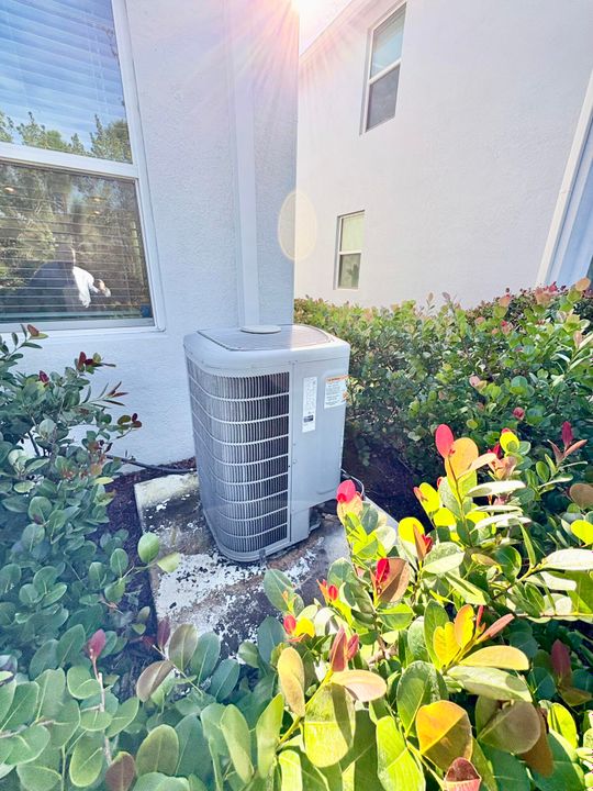 For Rent: $3,000 (3 beds, 2 baths, 1804 Square Feet)