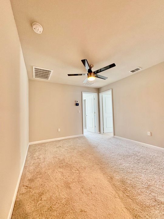 For Rent: $3,000 (3 beds, 2 baths, 1804 Square Feet)