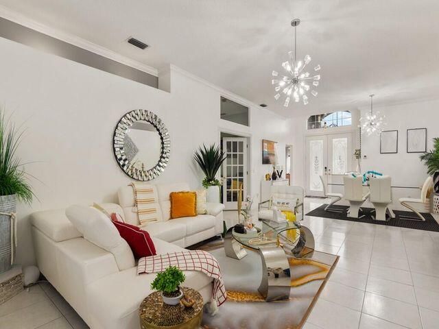 На продажу: $329,900 (2 спален, 2 ванн, 2014 Квадратных фут)