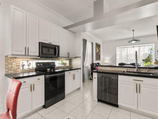 На продажу: $329,900 (2 спален, 2 ванн, 2014 Квадратных фут)