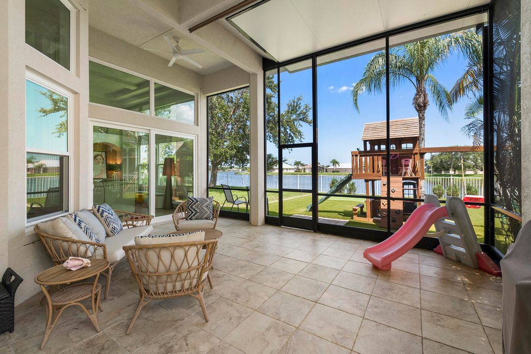 На продажу: $660,000 (5 спален, 3 ванн, 3143 Квадратных фут)