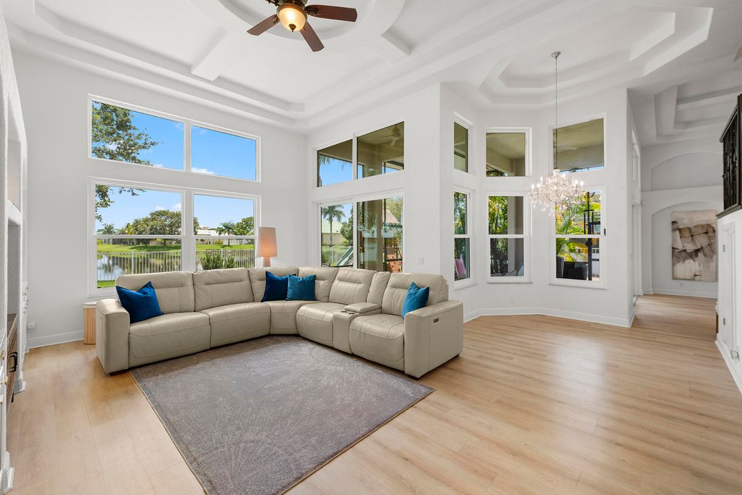 На продажу: $660,000 (5 спален, 3 ванн, 3143 Квадратных фут)