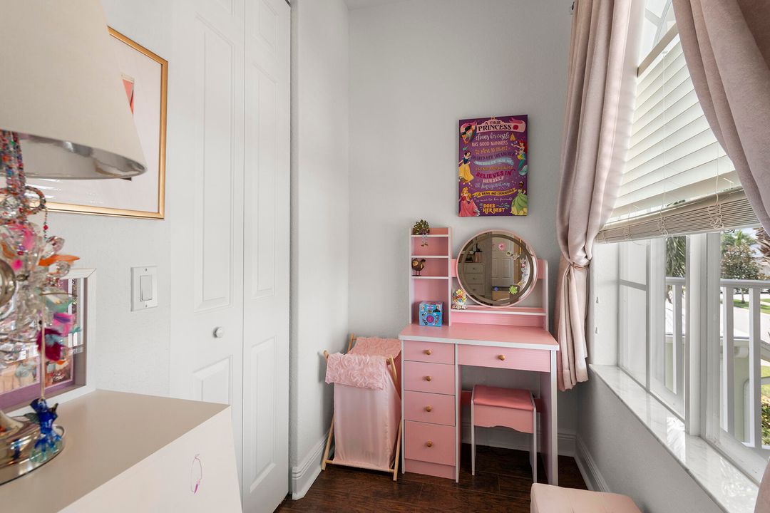 На продажу: $660,000 (5 спален, 3 ванн, 3143 Квадратных фут)