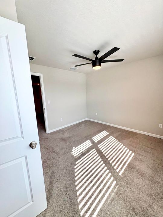 For Rent: $3,000 (3 beds, 2 baths, 1804 Square Feet)