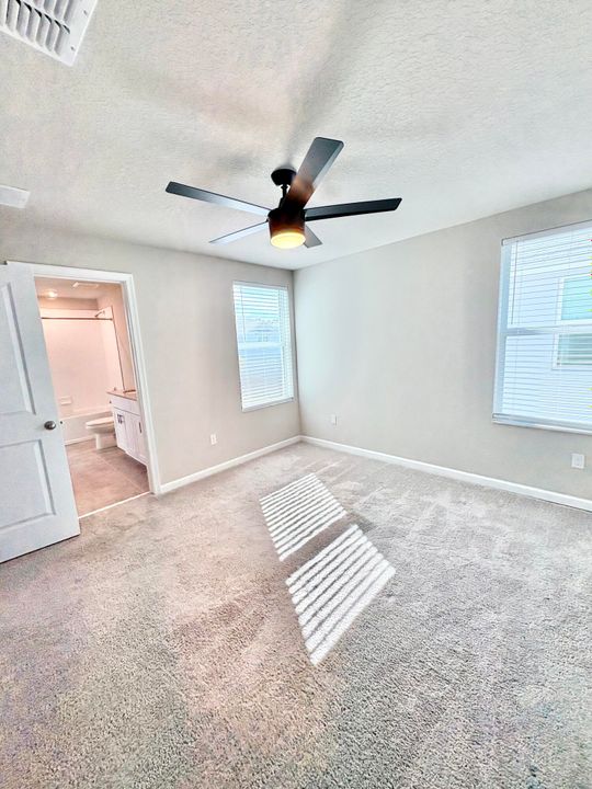 For Rent: $3,000 (3 beds, 2 baths, 1804 Square Feet)