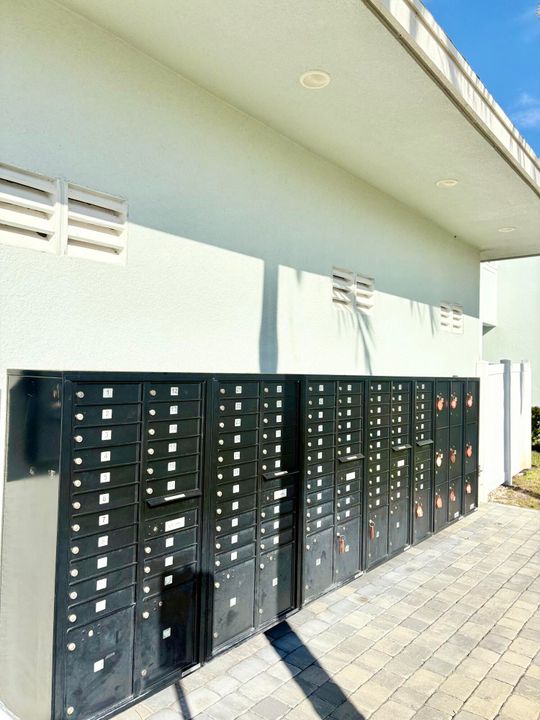 For Rent: $3,000 (3 beds, 2 baths, 1804 Square Feet)