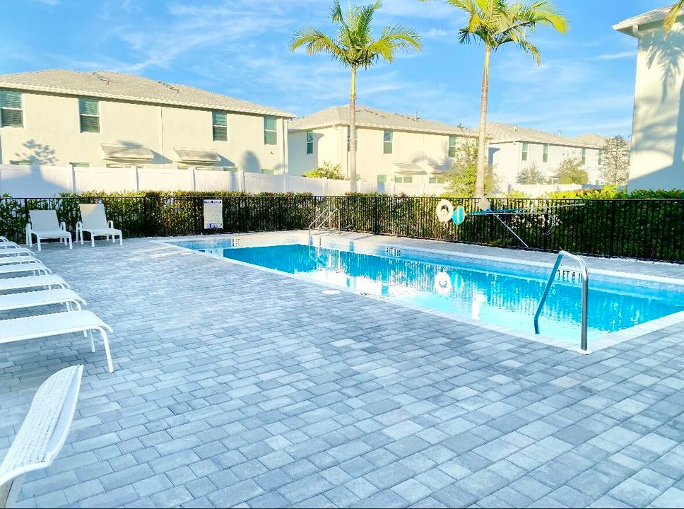 For Rent: $3,000 (3 beds, 2 baths, 1804 Square Feet)