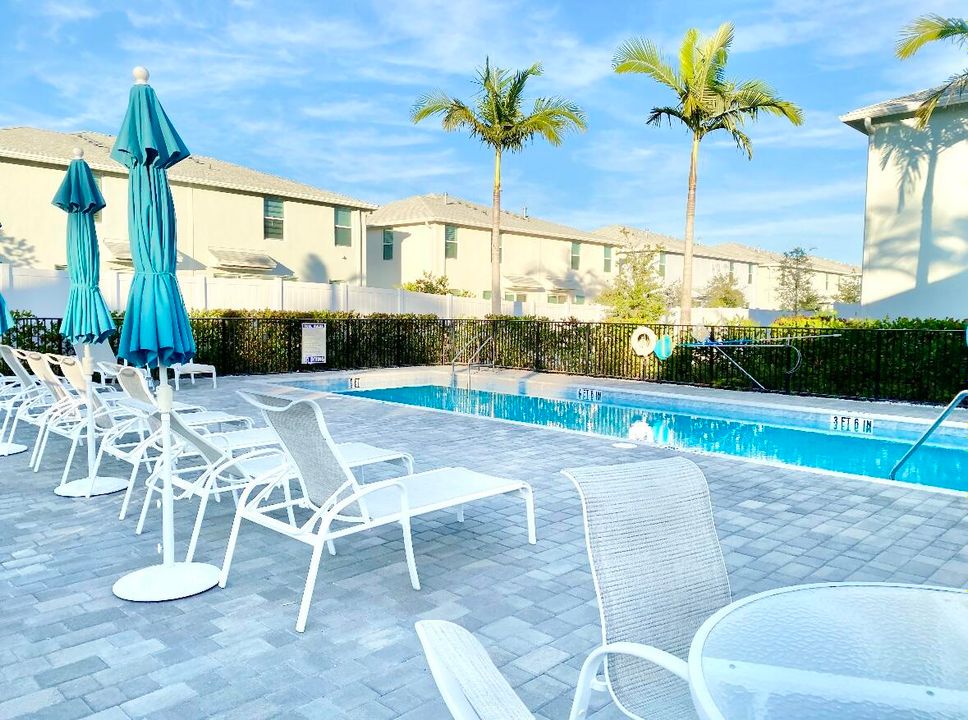 For Rent: $3,000 (3 beds, 2 baths, 1804 Square Feet)