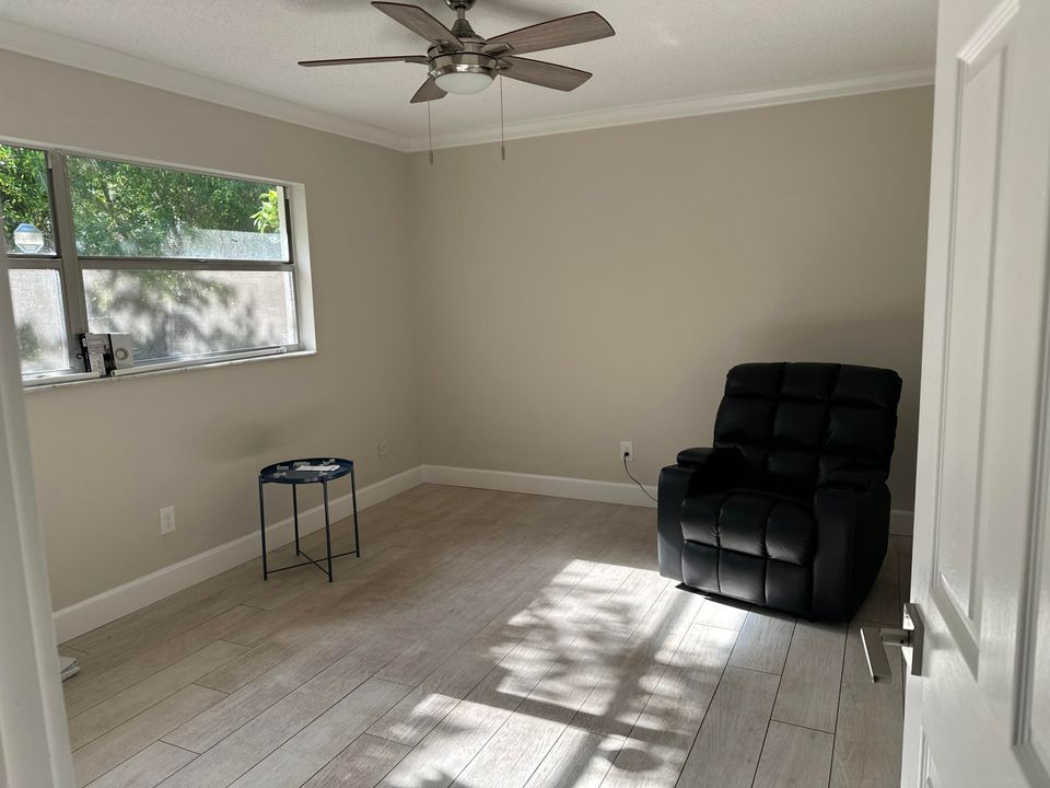 For Sale: $550,000 (3 beds, 3 baths, 1602 Square Feet)