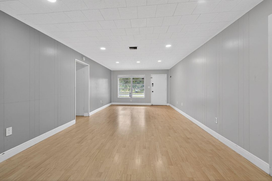 For Rent: $2,950 (3 beds, 2 baths, 1504 Square Feet)