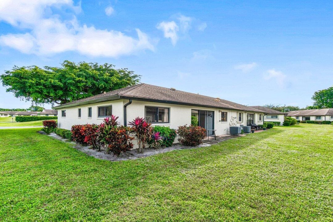 For Sale: $240,000 (2 beds, 2 baths, 1400 Square Feet)