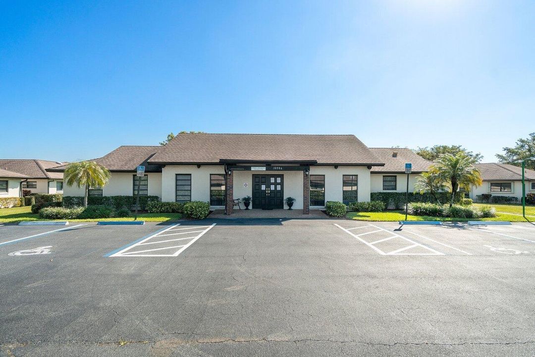 For Sale: $240,000 (2 beds, 2 baths, 1400 Square Feet)