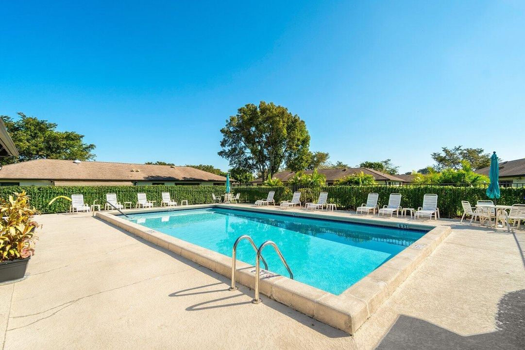 For Sale: $240,000 (2 beds, 2 baths, 1400 Square Feet)