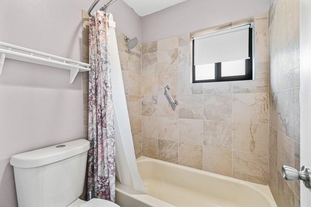 For Sale: $240,000 (2 beds, 2 baths, 1400 Square Feet)