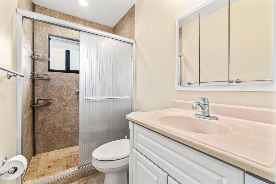 For Sale: $240,000 (2 beds, 2 baths, 1400 Square Feet)