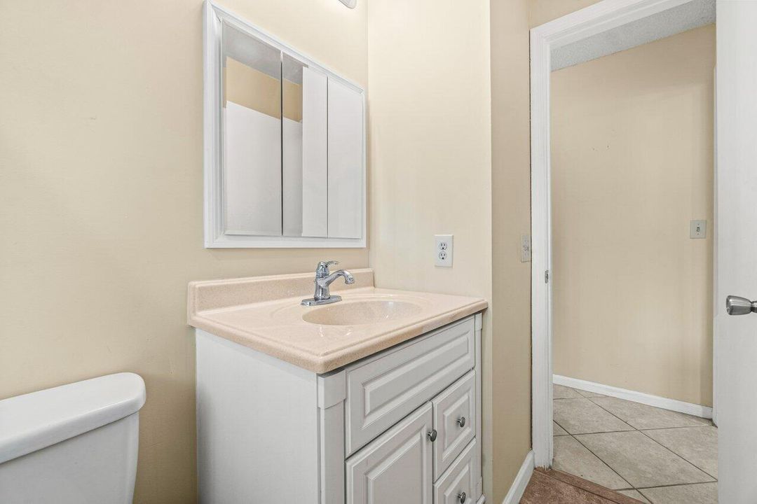 For Sale: $240,000 (2 beds, 2 baths, 1400 Square Feet)