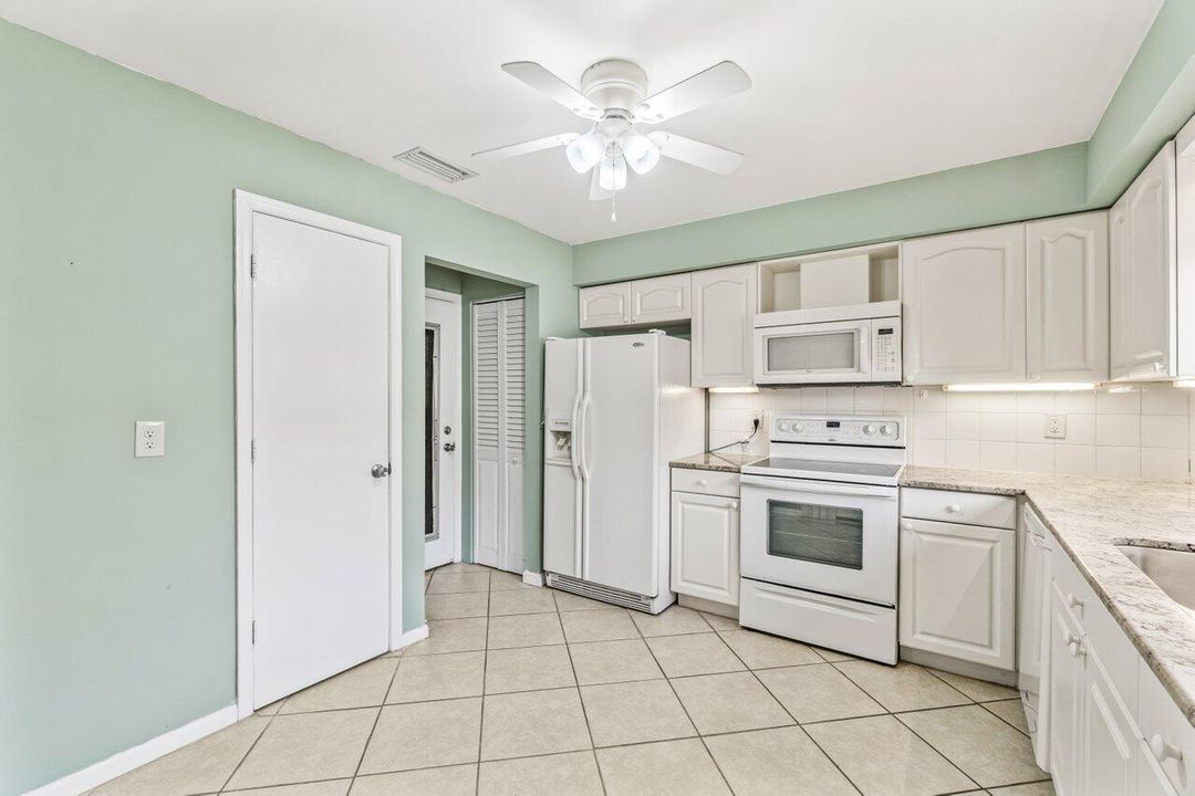 For Sale: $240,000 (2 beds, 2 baths, 1400 Square Feet)