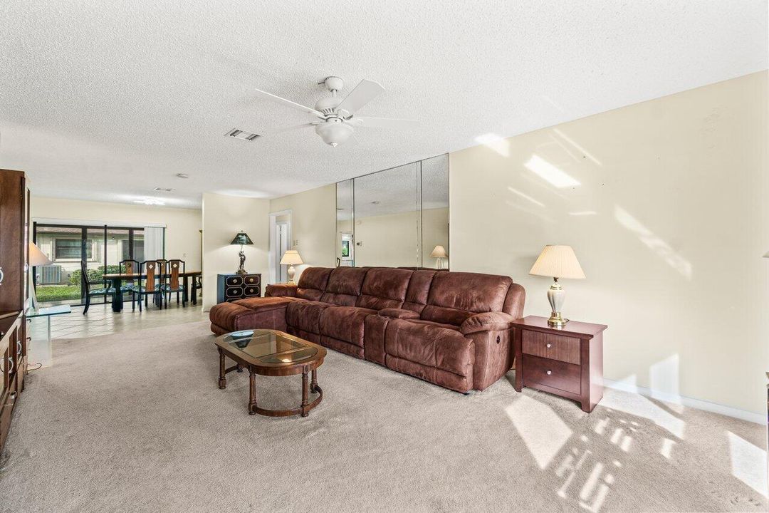 For Sale: $240,000 (2 beds, 2 baths, 1400 Square Feet)