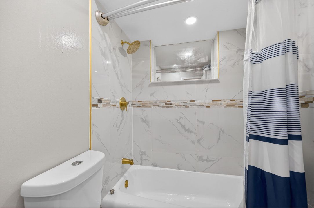 For Rent: $2,950 (3 beds, 2 baths, 1504 Square Feet)