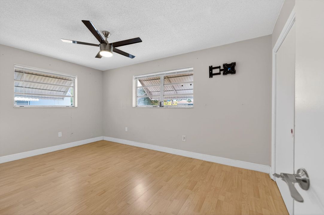 For Rent: $2,950 (3 beds, 2 baths, 1504 Square Feet)