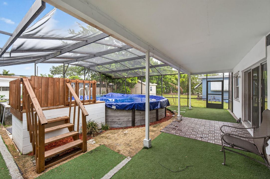 For Rent: $2,950 (3 beds, 2 baths, 1504 Square Feet)