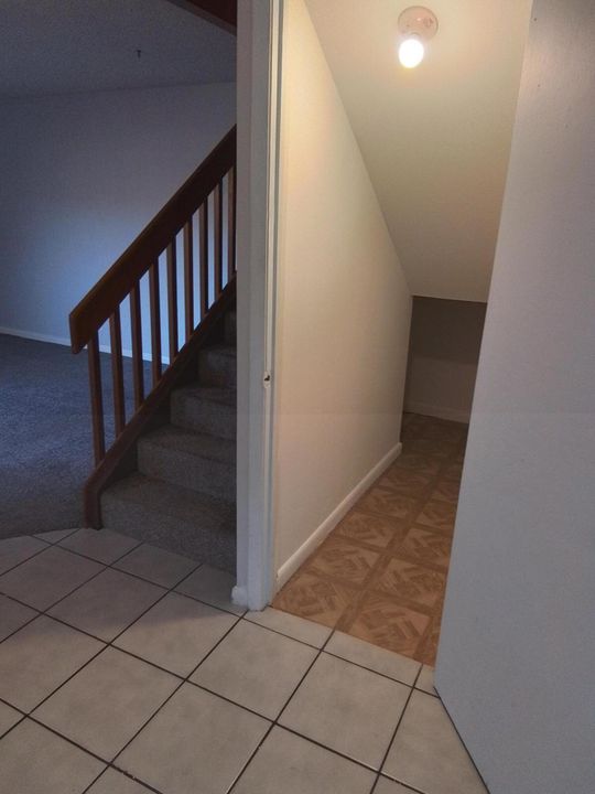 В аренду: $1,500 (2 спален, 1 ванн, 1328 Квадратных фут)