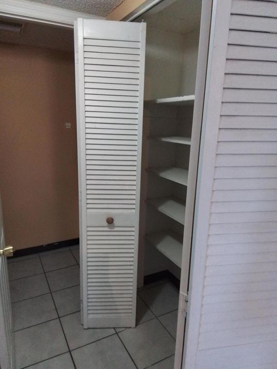 В аренду: $1,500 (2 спален, 1 ванн, 1328 Квадратных фут)