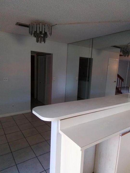 В аренду: $1,500 (2 спален, 1 ванн, 1328 Квадратных фут)