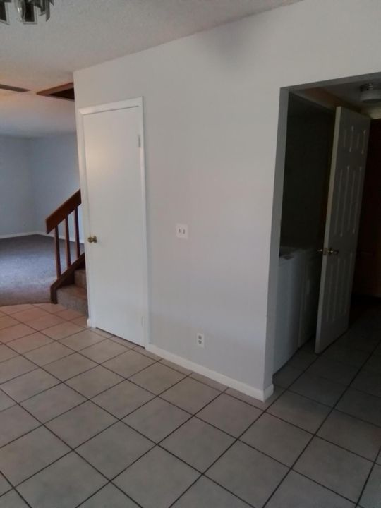 В аренду: $1,500 (2 спален, 1 ванн, 1328 Квадратных фут)