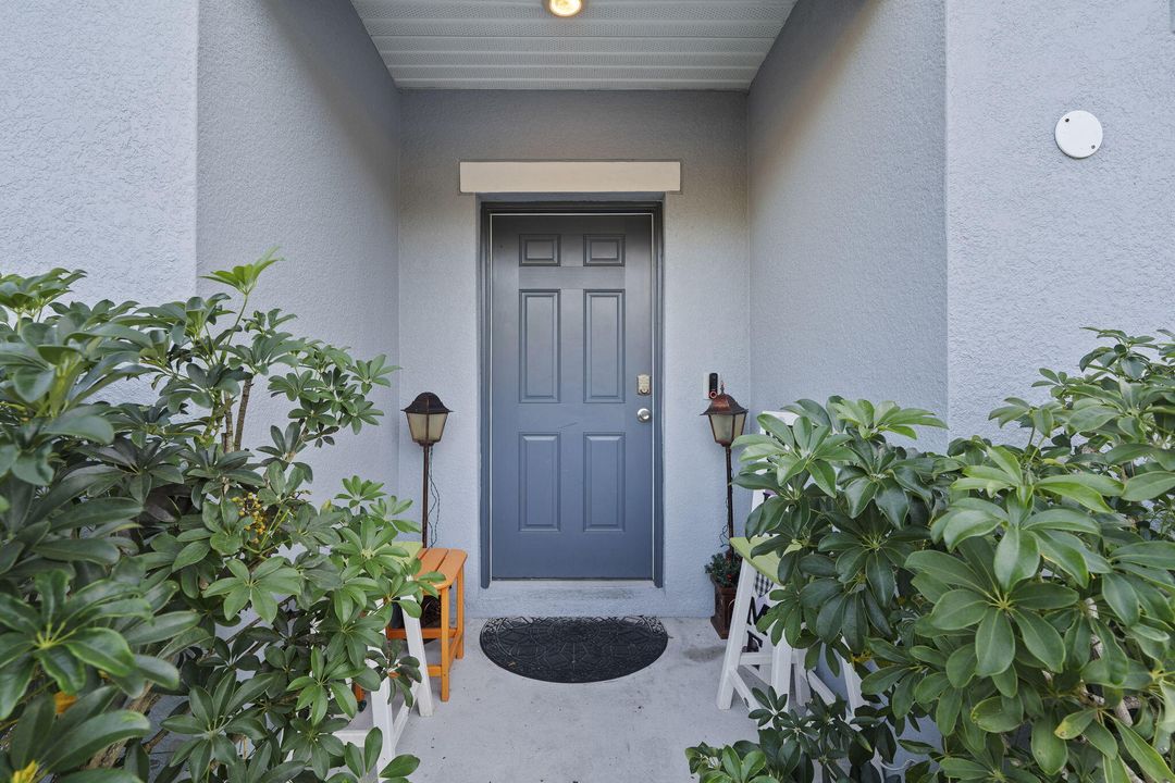 На продажу: $417,999 (4 спален, 2 ванн, 1867 Квадратных фут)