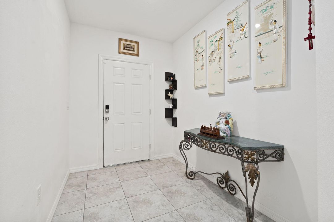 На продажу: $417,999 (4 спален, 2 ванн, 1867 Квадратных фут)