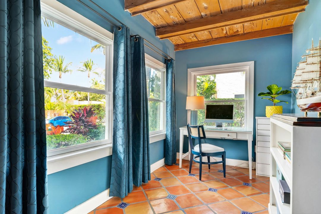 For Sale: $2,250,000 (3 beds, 3 baths, 1918 Square Feet)