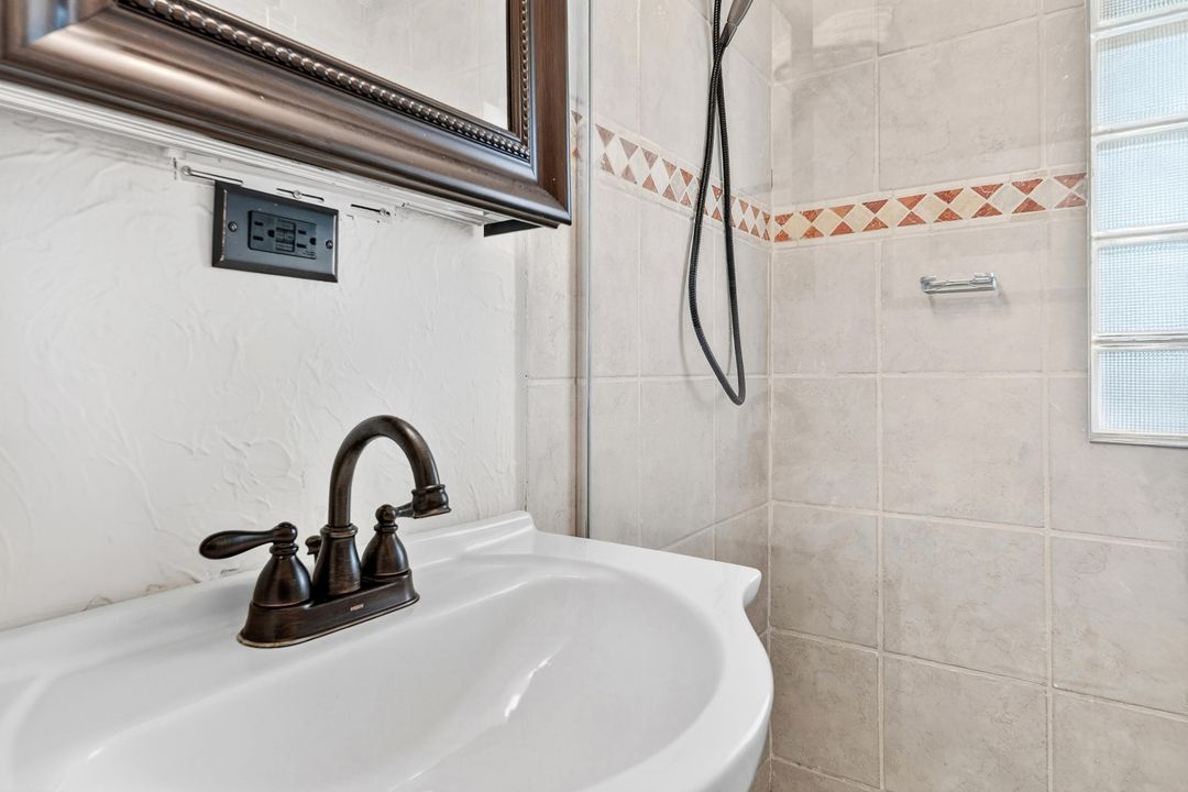 For Sale: $2,250,000 (3 beds, 3 baths, 1918 Square Feet)