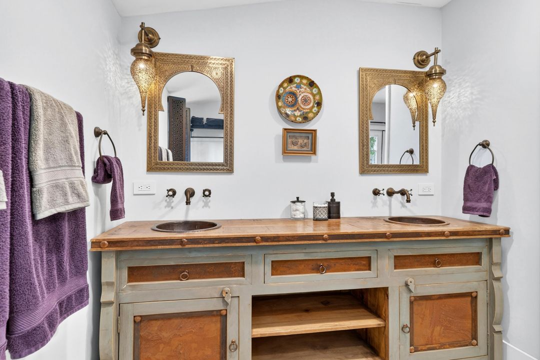 For Sale: $2,250,000 (3 beds, 3 baths, 1918 Square Feet)