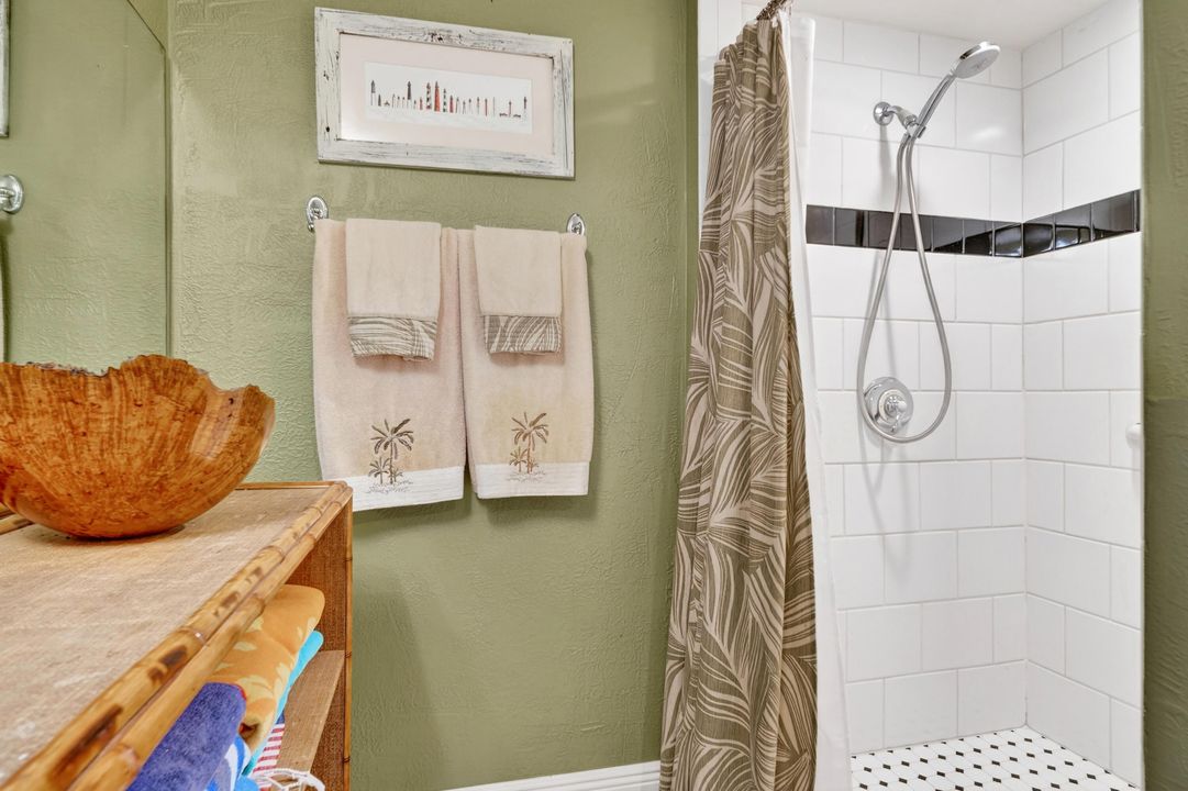 For Sale: $2,250,000 (3 beds, 3 baths, 1918 Square Feet)