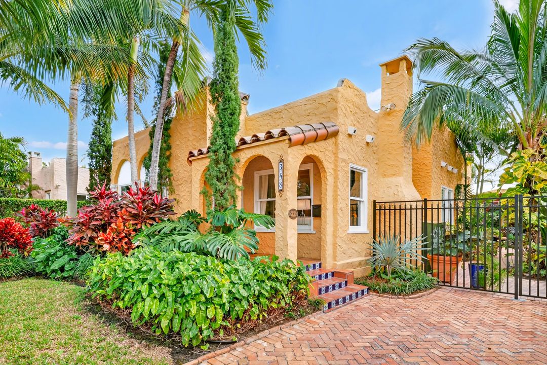 For Sale: $2,250,000 (3 beds, 3 baths, 1918 Square Feet)