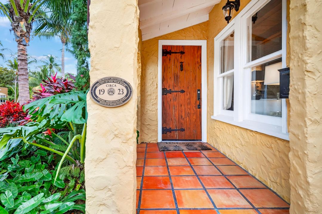 For Sale: $2,250,000 (3 beds, 3 baths, 1918 Square Feet)