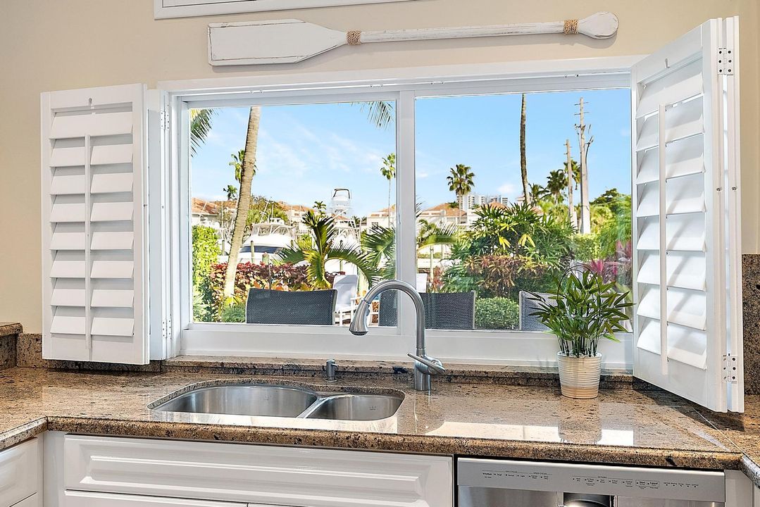 En Venta: $2,350,000 (3 camas, 2 baños, 2654 Pies cuadrados)