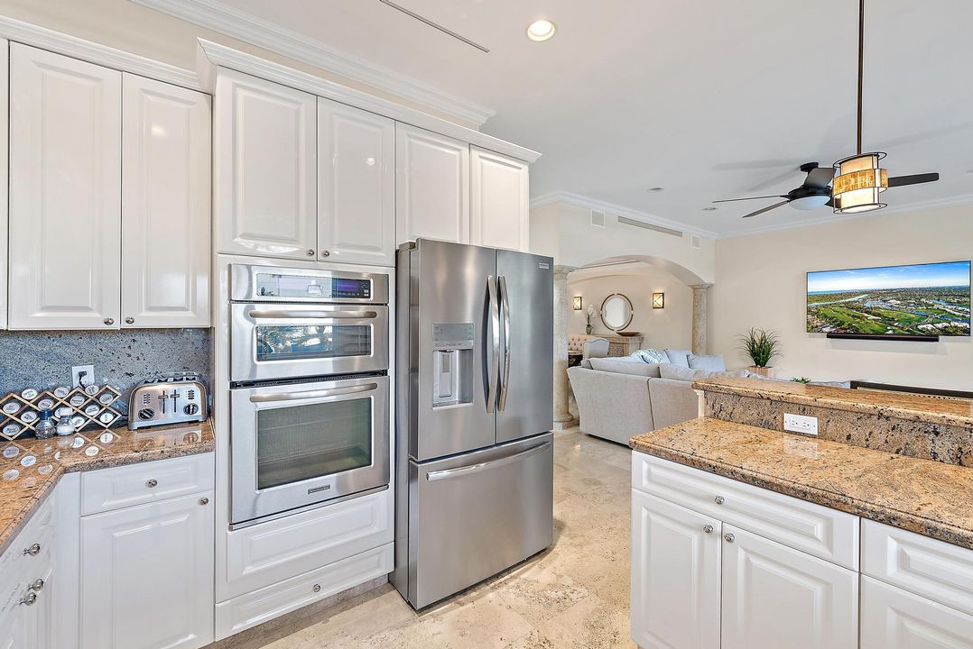 En Venta: $2,350,000 (3 camas, 2 baños, 2654 Pies cuadrados)