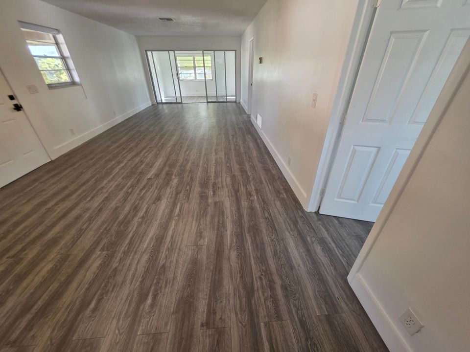 На продажу: $239,000 (2 спален, 2 ванн, 950 Квадратных фут)