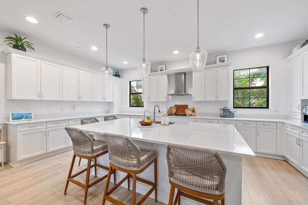 For Rent: $5,700 (4 beds, 3 baths, 2840 Square Feet)