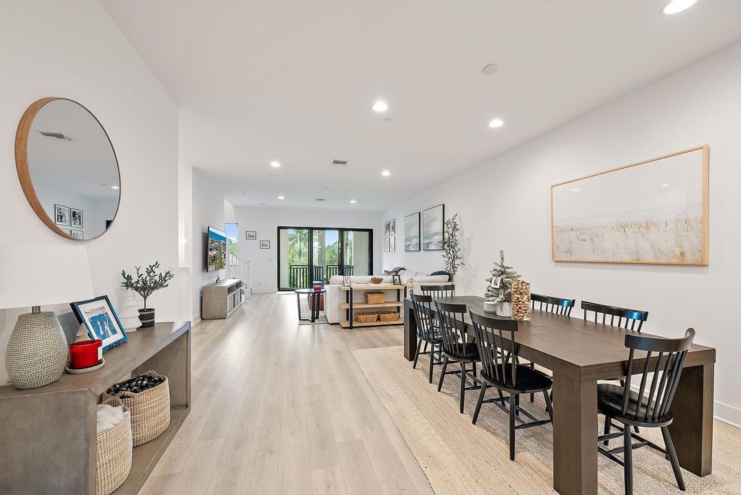 For Rent: $5,700 (4 beds, 3 baths, 2840 Square Feet)