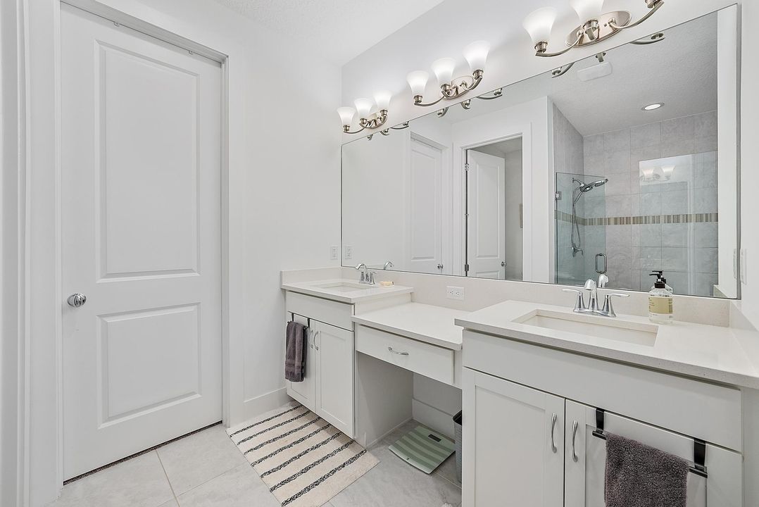 For Rent: $5,700 (4 beds, 3 baths, 2840 Square Feet)