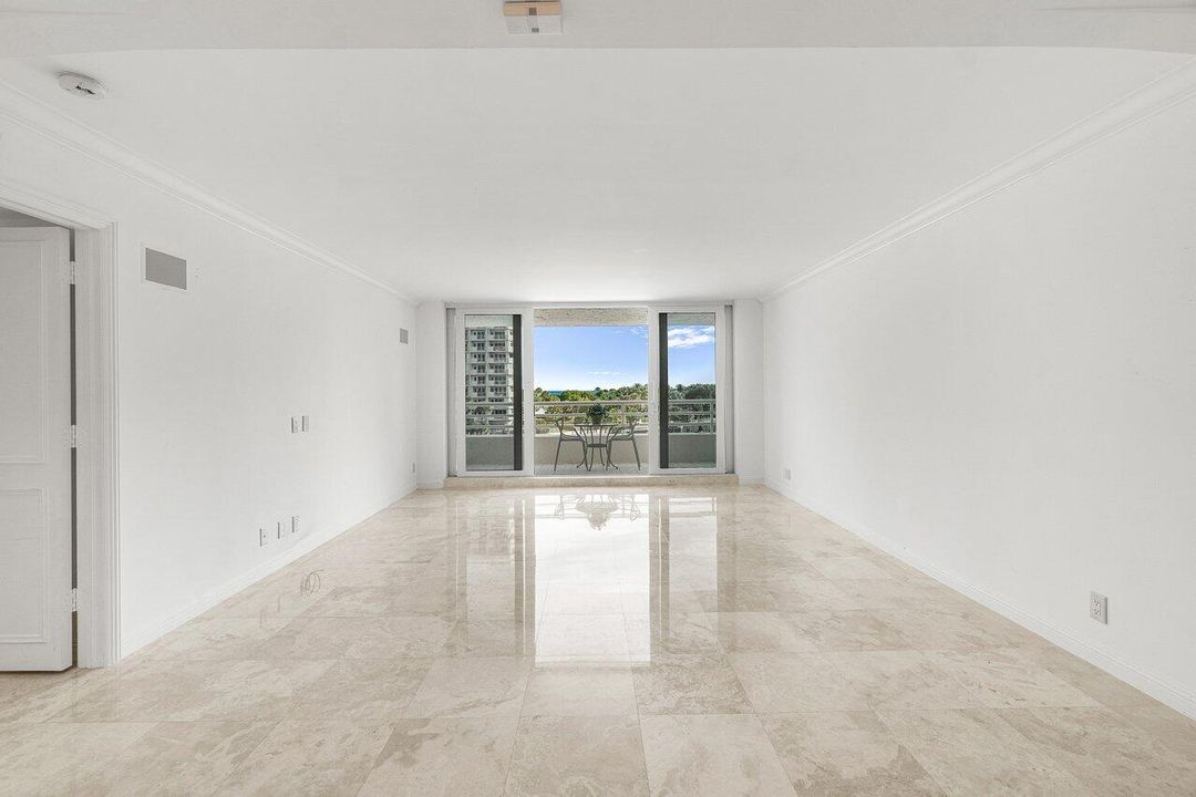 В аренду: $4,500 (2 спален, 2 ванн, 1438 Квадратных фут)