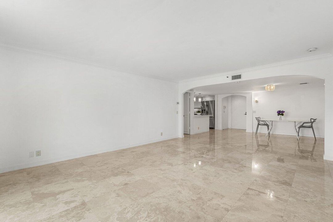 В аренду: $4,500 (2 спален, 2 ванн, 1438 Квадратных фут)